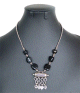 Collier artisanal marocain avec des pierres noires brillantes Collier artisanal marocain avec des pierres noires brillantes