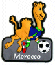 Magnet artisanal Souvenir du Maroc motif chameau qui joue avec un ballon de foot