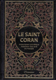 Le Saint Coran arabe noir avec traduction en langue française du sens de ses versets et transcription phonétique avec arabesques bordeaux bordées de dorure Le Saint Coran arabe noir avec traduction en langue francaise du sens de ses versets et transcription phonetique avec arabesques bordeaux bordees de dorure