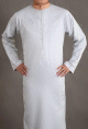 Qamis traditionnel elegant pour homme de qualite superieure avec broderies - Couleur gris clair