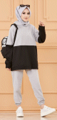 Ensemble bicolore pour femme : Tunique à capuche et pantalon assorti (Tenue décontractée et sport pour hijab) - Couleur gris et noir Ensemble bicolore pour femme : Tunique a capuche et pantalon assorti (Tenue decontractee et sport pour hijab) - Couleur gris et noir