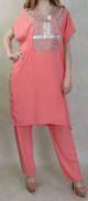 Ensemble Deux pièces tunique pantalon (style Jabador) avec broderies et pompons pour femme - Couleur Saumon Ensemble Deux pieces tunique pantalon (style Jabador) avec broderies et pompons pour femme - Couleur Saumon