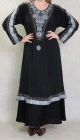 Robe Abaya ample Dubaï noire de qualité avec nombreuses broderies et strass idéale pour la fête de l'Aïd Robe Abaya ample Dubai noire de qualite avec nombreuses broderies et strass ideale pour la fete de l'Aid
