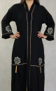 Robe de soirée Abaya Dubaï de qualité avec pompons, strass dorés et broderies - Couleur noir Robe de soiree Abaya Dubai de qualite avec pompons, strass dores et broderies - Couleur noir